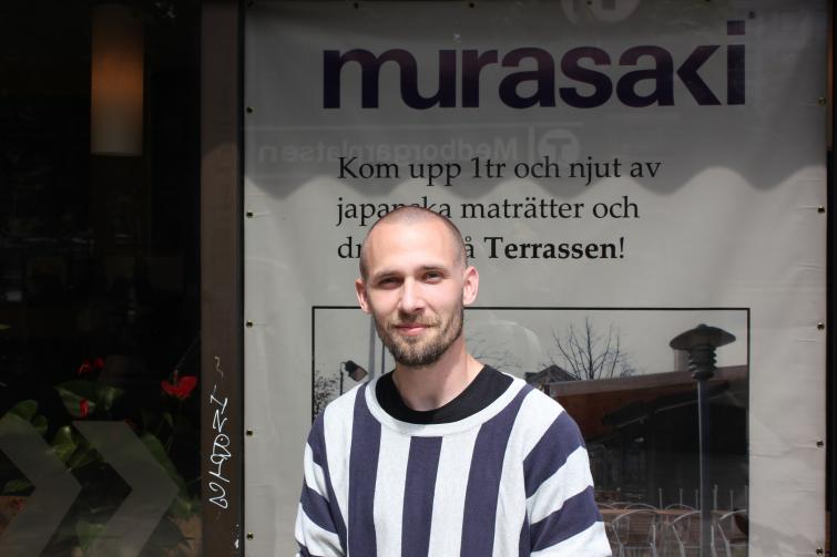 Mikael, 28<br>I like to go to Riksgränsen for awesome skiing, beautiful nature and cool people.