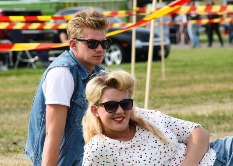 Love and cars<br>Many young couples flock to the Power Big Meet.Photo: Nathalie Rothschild