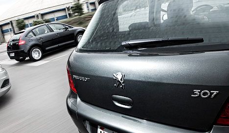 Peugeot Citroen job cuts spark union fury