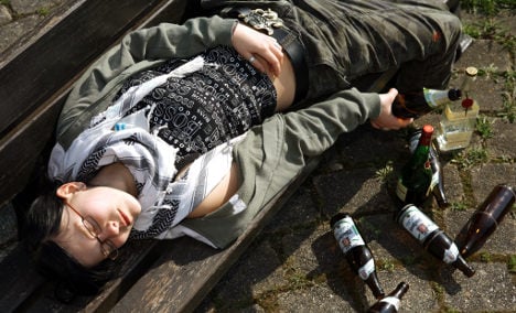 Young teens in party ban to fight binge-drinking