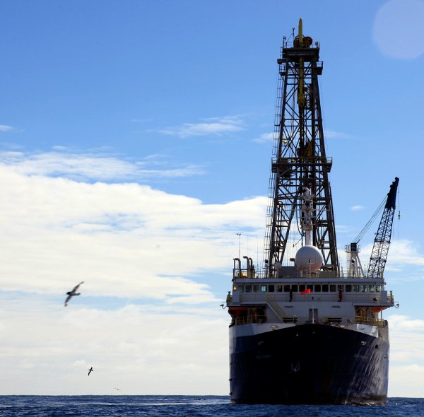 Drill ship <br>The seabed is 4 kilometres down. Photo:  Rob Dunbar