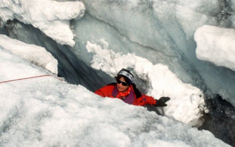 Elderly climber survives week stuck in glacier