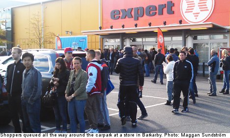 Shoppers shocked at empty Expert stores