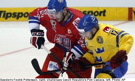 Czechs down Swedes in ice hockey opener