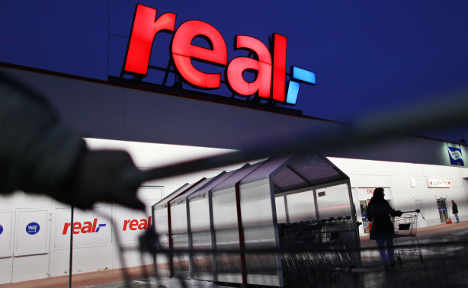 Retailer Metro sells eastern unit for €1.1 bln