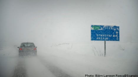 Snowfalls hamper access on Swedish roads