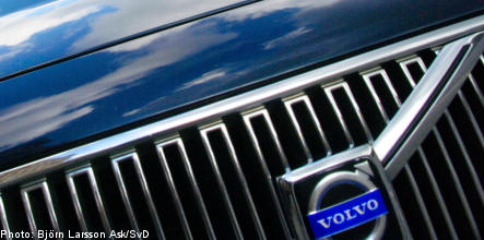 Volvo drives cash into its Swedish factories