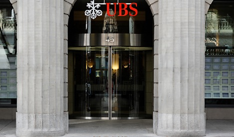 UBS data snapped from computer screen: report