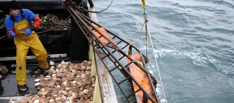 France frees impounded British scallop trawler
