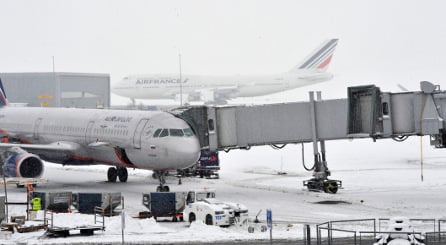 Snow causes travel chaos across France