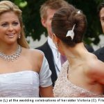 Swedish princess inks her wedding invitations