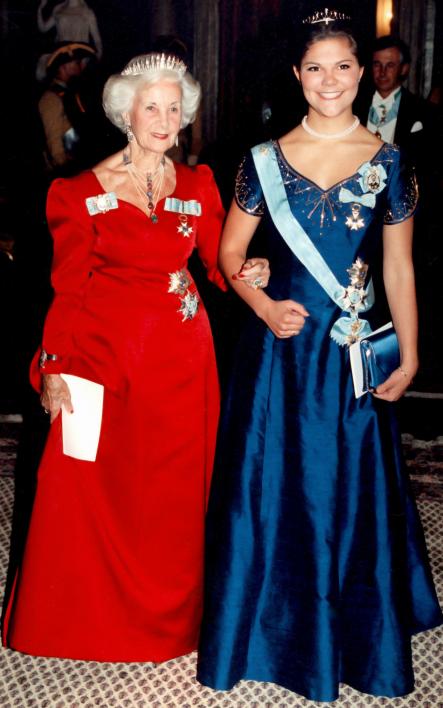 With Crown Princess Victoria In 1995<br>Swedish Princess Lilian and Crown Princess Victoria arrive to a gala dinner at Stockholm Royal Palace on October 15, 1995. Photo: Janerik Henriksson/Scanpix 