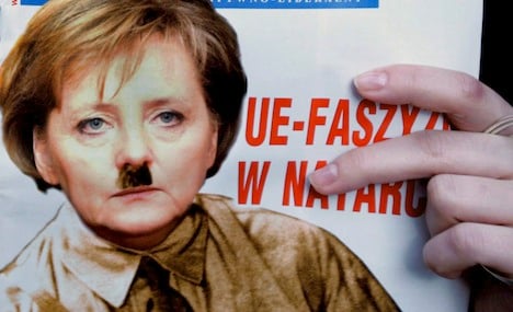 El Pais retracts Merkel comparison to Hitler