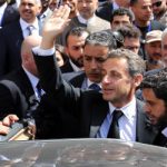 Sarkozy greeted as a hero on return to Libya