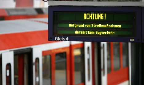 German railway stations ordered to go electronic