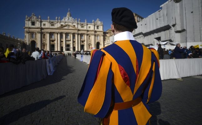 Swiss medics to train Vatican guards in first aid