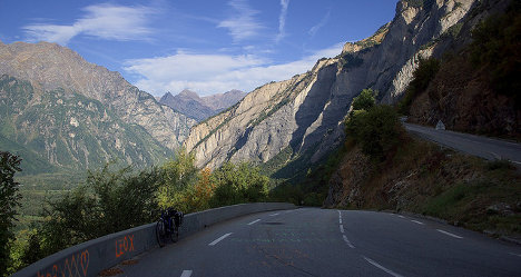 Britons involved in fatal Alps coach crash