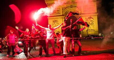 VIDEO: PSG fans take to streets to celebrate title