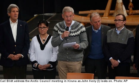 Bildt welcomes China's new Arctic Council status