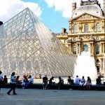 Paris police help Louvre ward off pickpockets