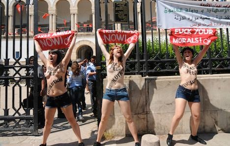 Tunisia jails topless protesters for 4 months