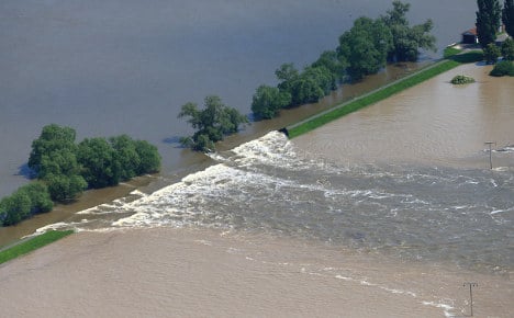 Unknowns threaten to attack flood dams