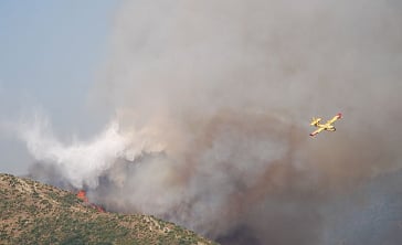 Families evacuated in Sardinia as wildfires rage