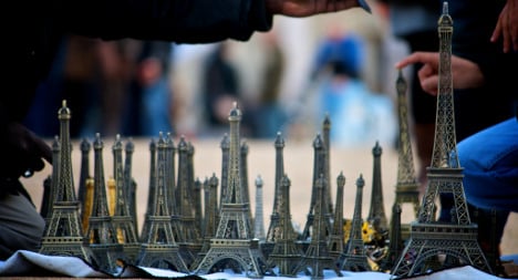 Police seize 60 tonnes of Eiffel Tower souvenirs