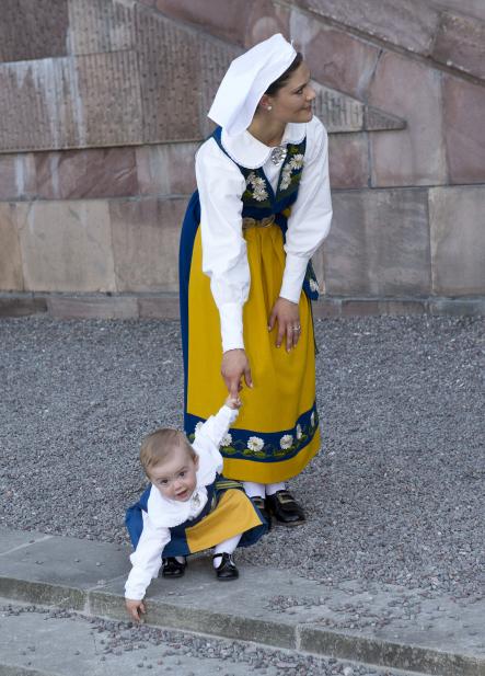 Princess Estelle and Crown Princess Victoria at the family photo shoot in Logården at the Royal Palace for the traditional celebrations at Skansen.Photo: Maja Suslin/Scanpix