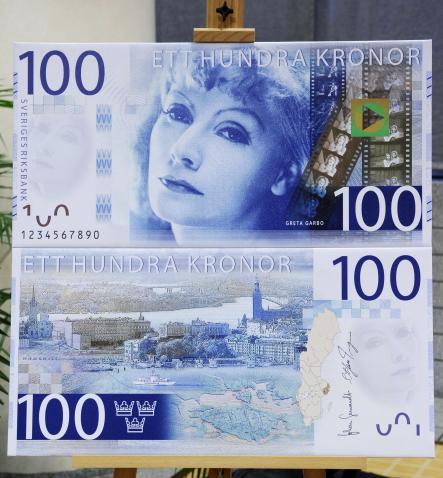 Garbo graces the new 100 kronor notes in Sweden, yet to be officially released.Photo: Anders Wiklund/Scanpix