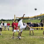 AUF members from Buskerud take on AUF Oppland in a volleyball game.Photo: Aleksander Andersen / NTB scanpix