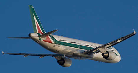 Alitalia asks for €55 million to balance books