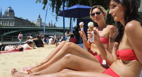Paris beach party to open as heatwave hits France