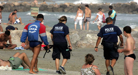 Fifteen drown as bathers ignore safety warnings