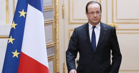 Hollande calls for action to avoid Egypt 'civil war'