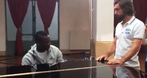 VIDEO: Balotelli reveals another 'talent'