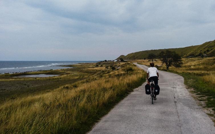 Biking around Gotland<br>A magnificent road for cyclists in the southwestern end of the island.Photo: Joel Linde