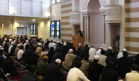 Norway Muslims face mosque-burning threat
