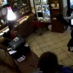 VIDEO: Jeweller saves shop from robbers’ heist