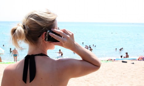 EU roaming charges ‘to go by July 2016’