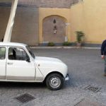 Pontiff delighted as old car replaces popemobile
