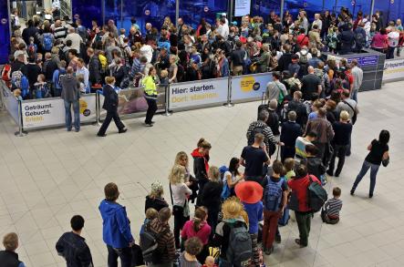 5) "How can you stand all this traffic?"<br>Patience is a virtue reserved solely for expats. Germans can't stand delays. Long lines at the grocery store visibly aggravate them and traffic jams drive them absolutely berserk. Photo: DPA