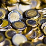 €1 coins land Chinese tourists in Paris jail cell