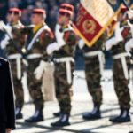 Hollande booed at Remembrance Day event