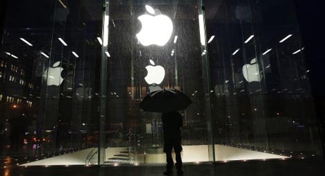 Apple opens Spain books in spy row