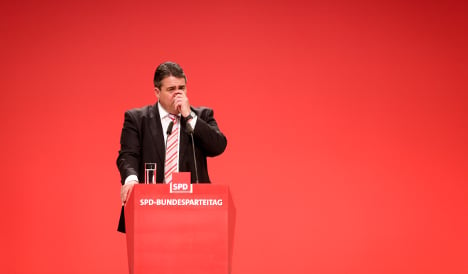 SPD chief vows no 'rotten' deal with Merkel