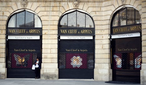 Van Cleef & Arpels charged with counterfeit