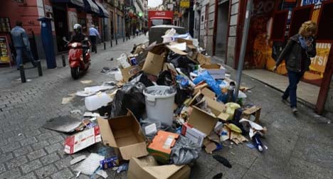 Rubbish strike turns Madrid into stink city