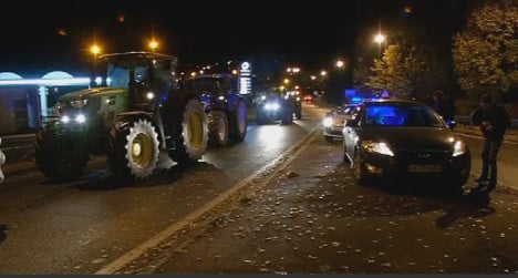 French farmers told to end protest after death