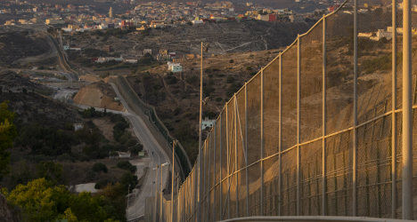 Spain tightens African borders with barbed wire